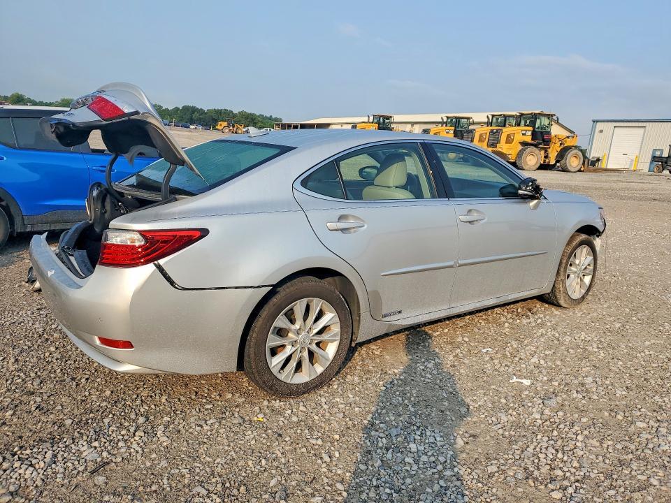 2014 LEXUS ES 300H — Фото 3 из 13