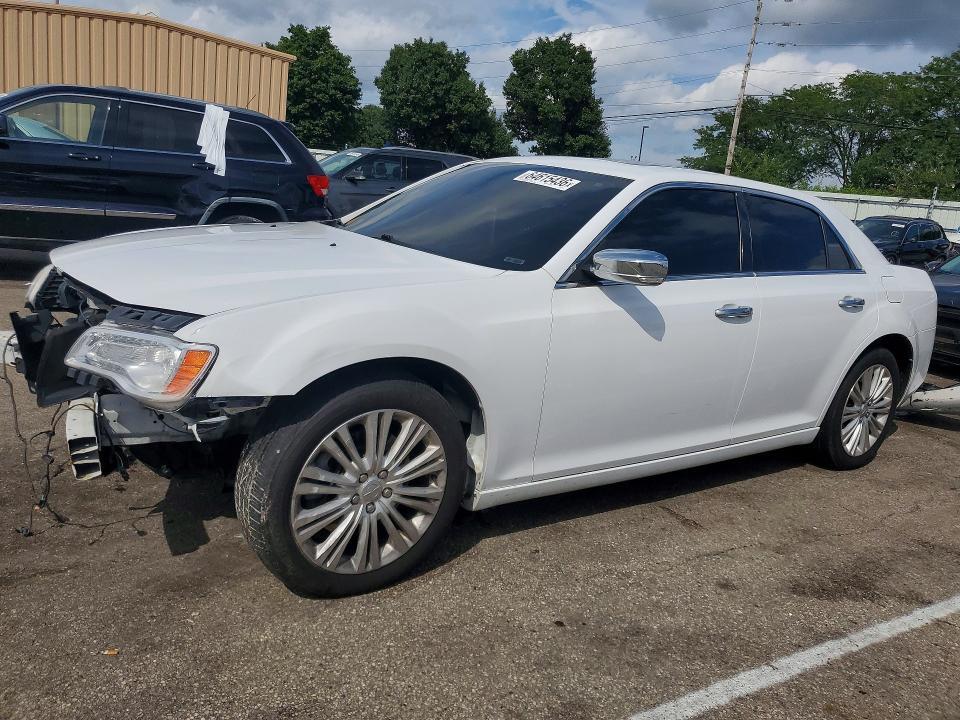 2013 CHRYSLER 300C 2C3CCAST2DH595389