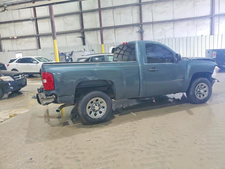 2013 CHEVROLET SILVERADO C1500 — Фото 3 из 12