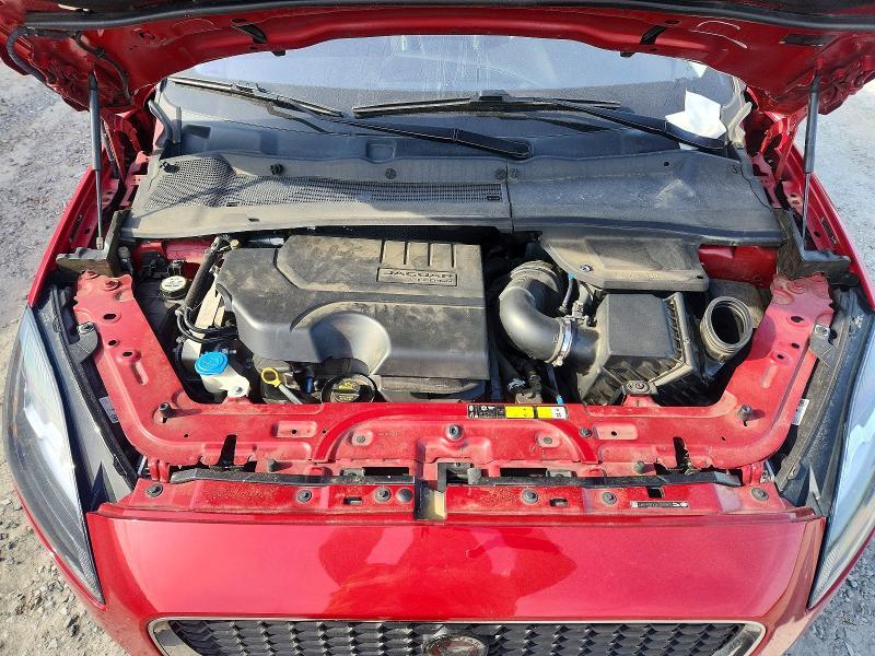 SADFP2FX2K1Z66812 2019 JAGUAR E-PACE photo no. 12