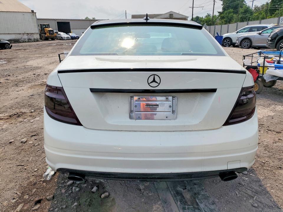 2011 MERCEDES-BENZ C 300 4MATIC — Фото 6 из 12