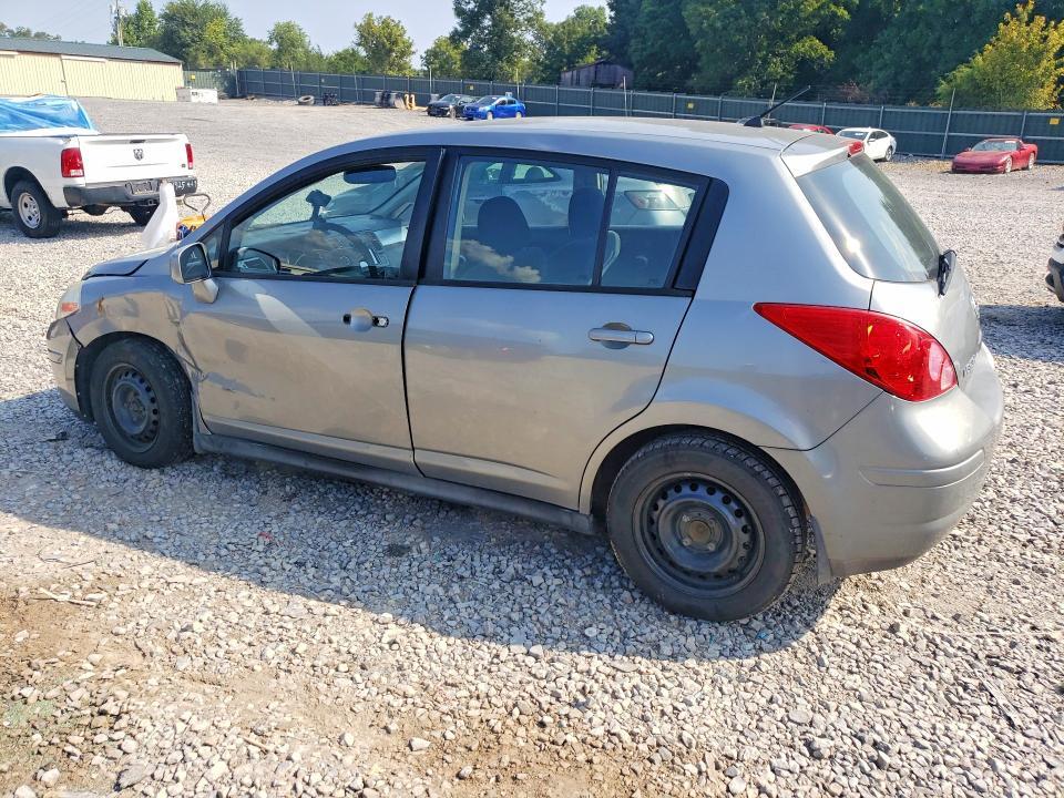 2010 NISSAN VERSA 1.8 S — Фото 2 из 12