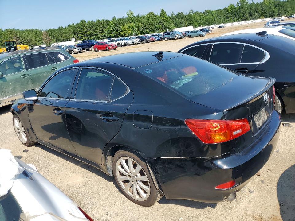 JTHCK262885025382 2008 LEXUS IS photo no. 2