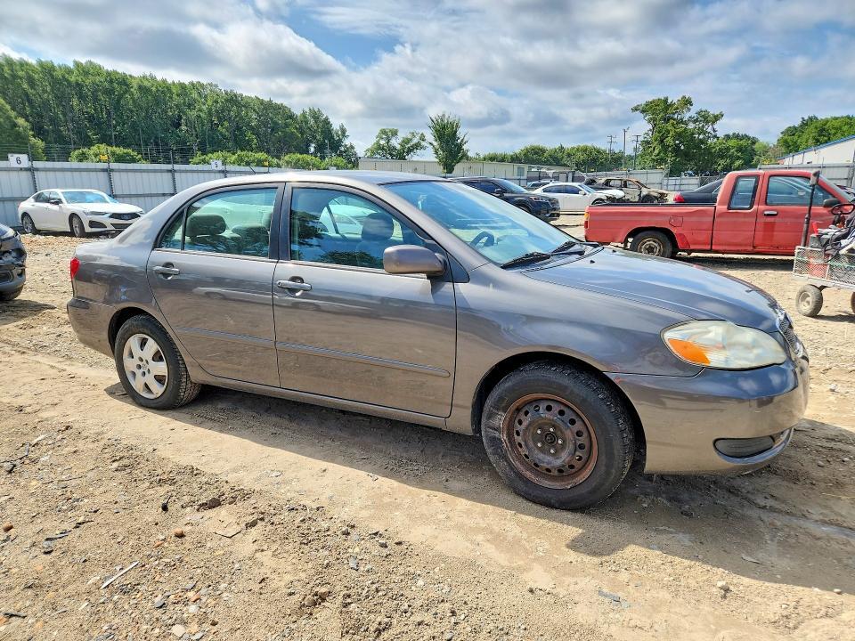 2005 TOYOTA COROLLA LE — Фото 4 из 12