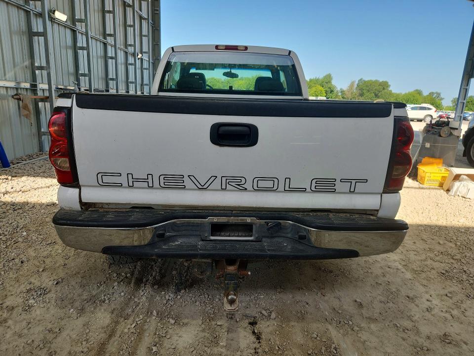 2004 CHEVROLET SILVERADO C1500 — Фото 6 из 13