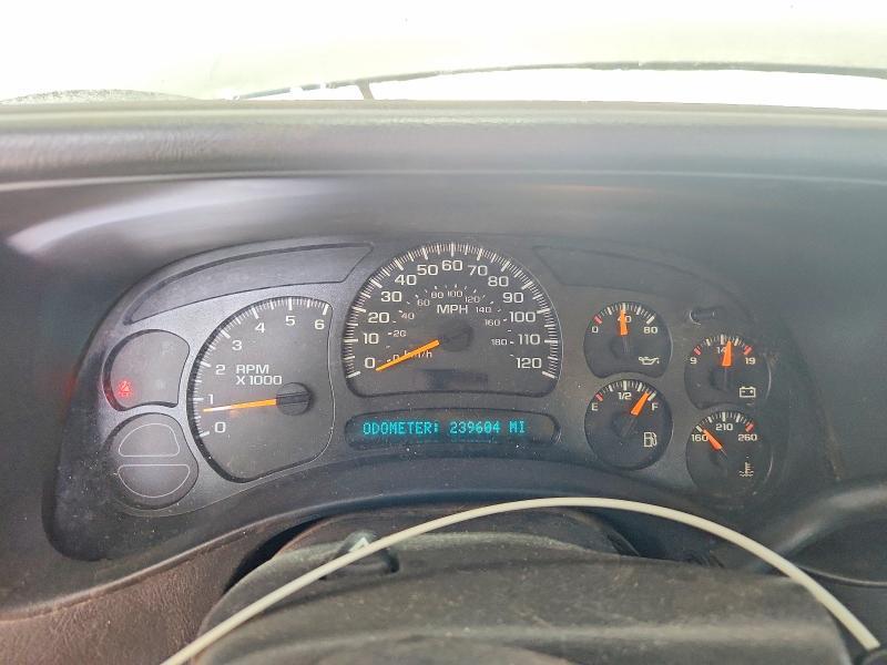 2004 CHEVROLET SILVERADO C1500 — Фото 9 из 13