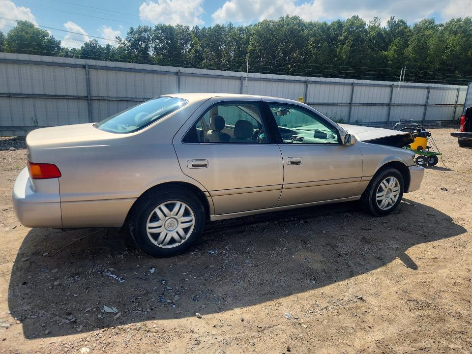 2001 TOYOTA CAMRY LE — Фото 4 из 12