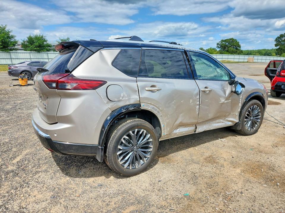 2026 NISSAN ROGUE PLATINUM — Фото 3 из 13