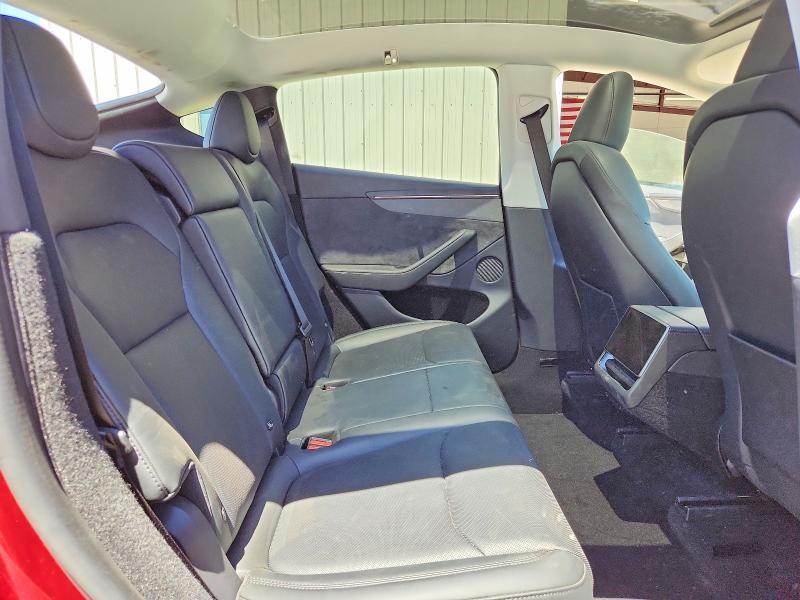2026 TESLA MODEL Y — Фото 10 из 12