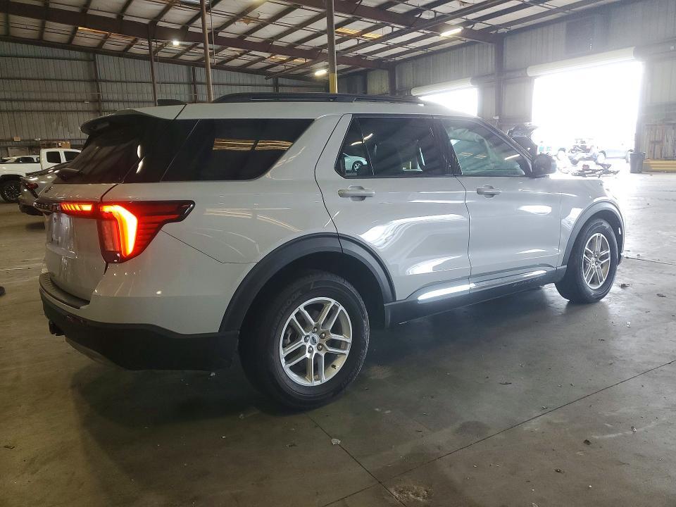 2025 FORD EXPLORER ACTIVE — Фото 3 из 13