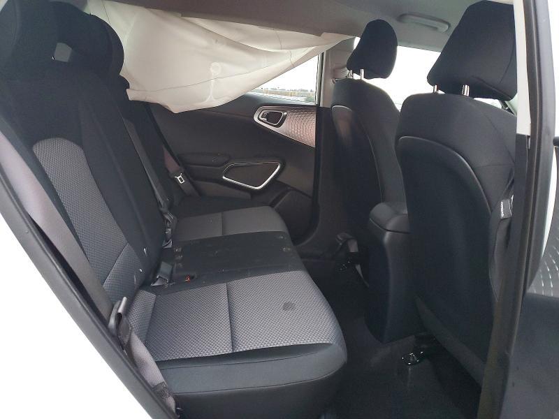 2025 KIA SOUL LX — Фото 10 из 12