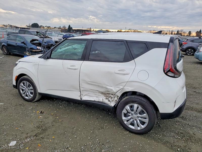 2025 KIA SOUL LX — Фото 2 из 12