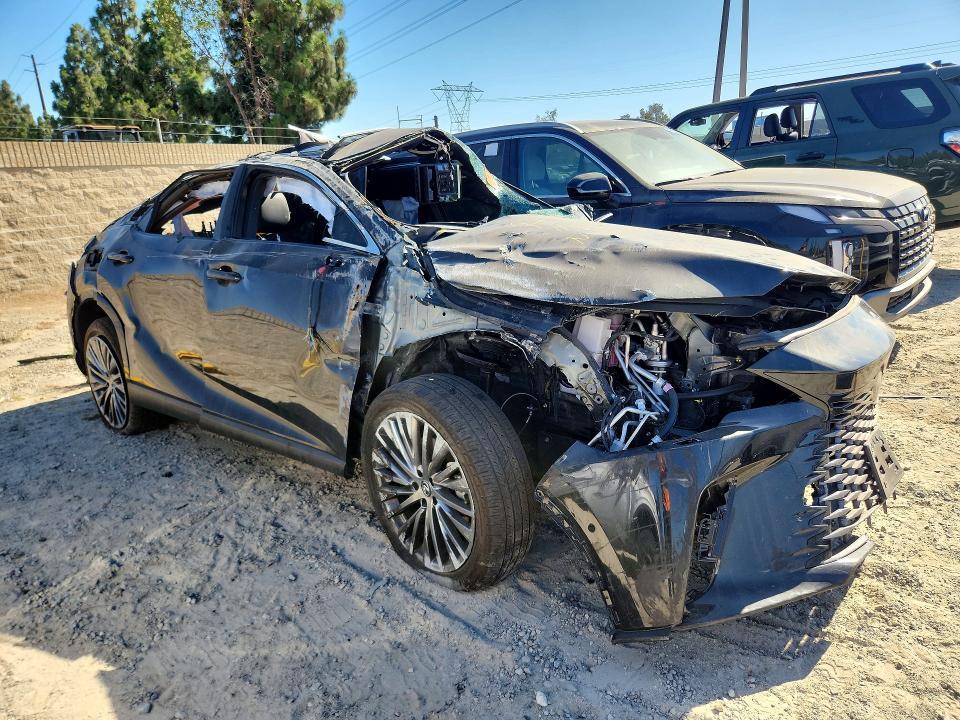 2025 LEXUS RX 450H+ LUXURY — Фото 4 из 13