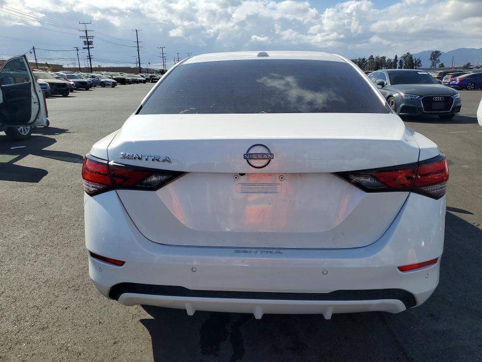 2025 NISSAN SENTRA SV — Фото 6 из 12