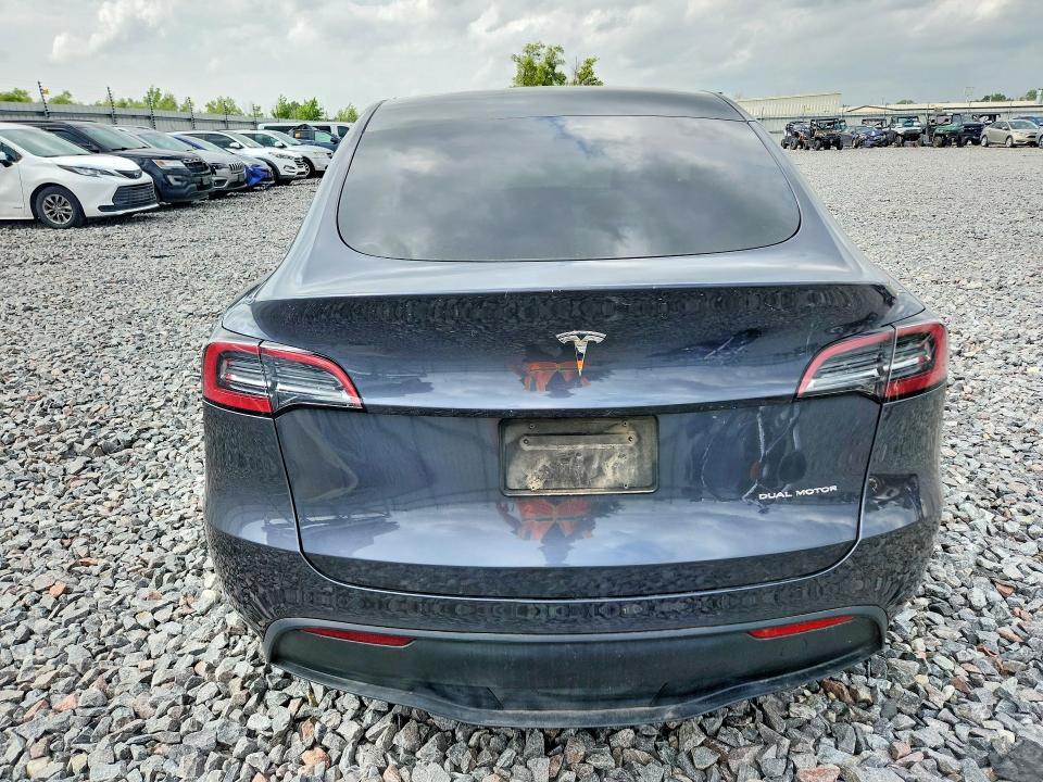 2023 TESLA MODEL Y — Фото 6 из 12