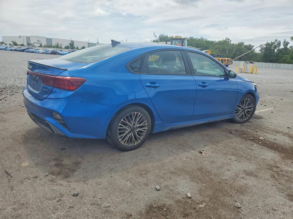 2023 KIA FORTE GT-LINE — Фото 3 из 13