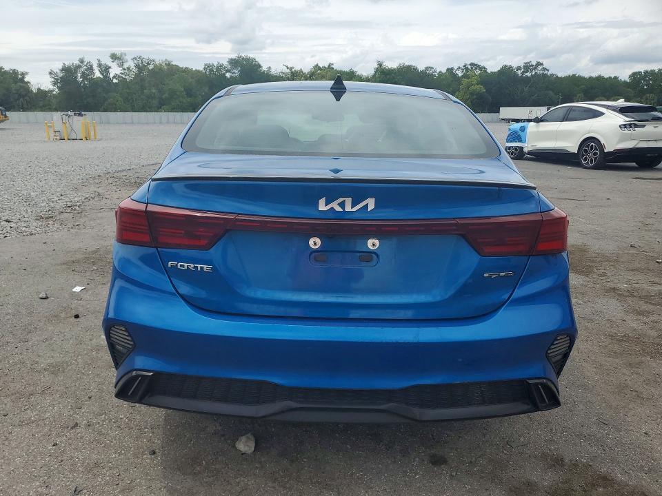 2023 KIA FORTE GT-LINE — Фото 6 из 13