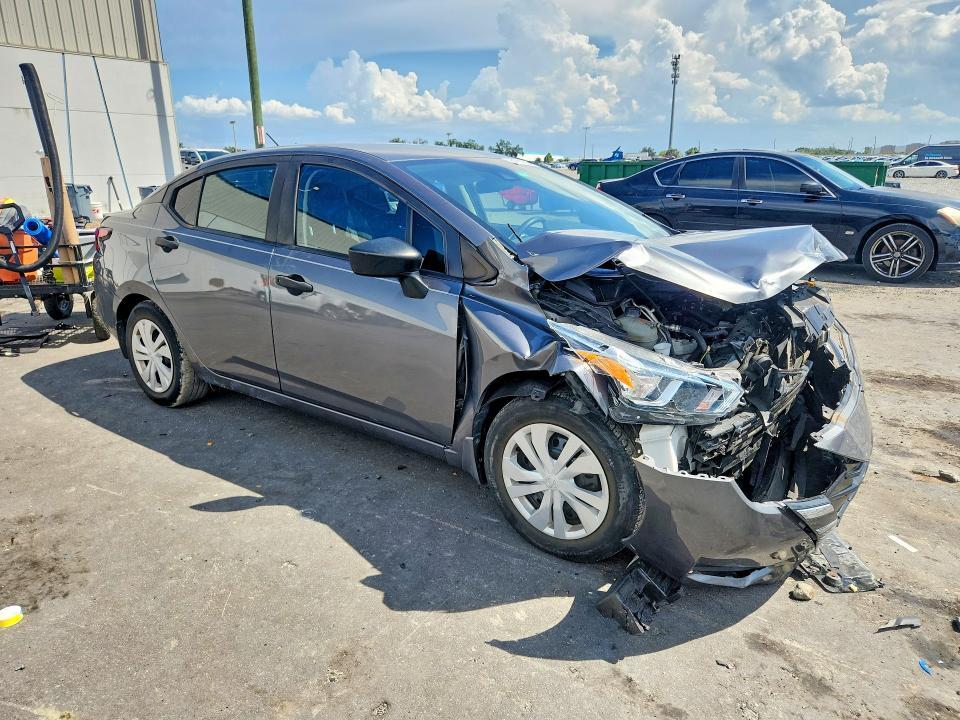 2023 NISSAN VERSA S — Фото 4 из 12