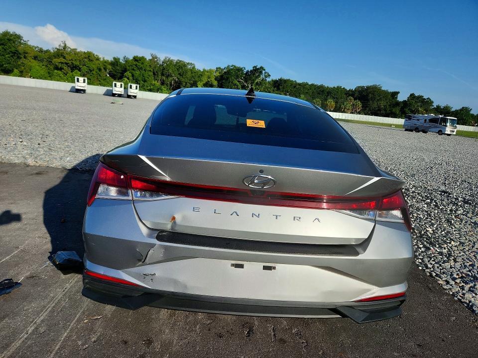 2023 HYUNDAI ELANTRA SEL — Фото 6 из 12