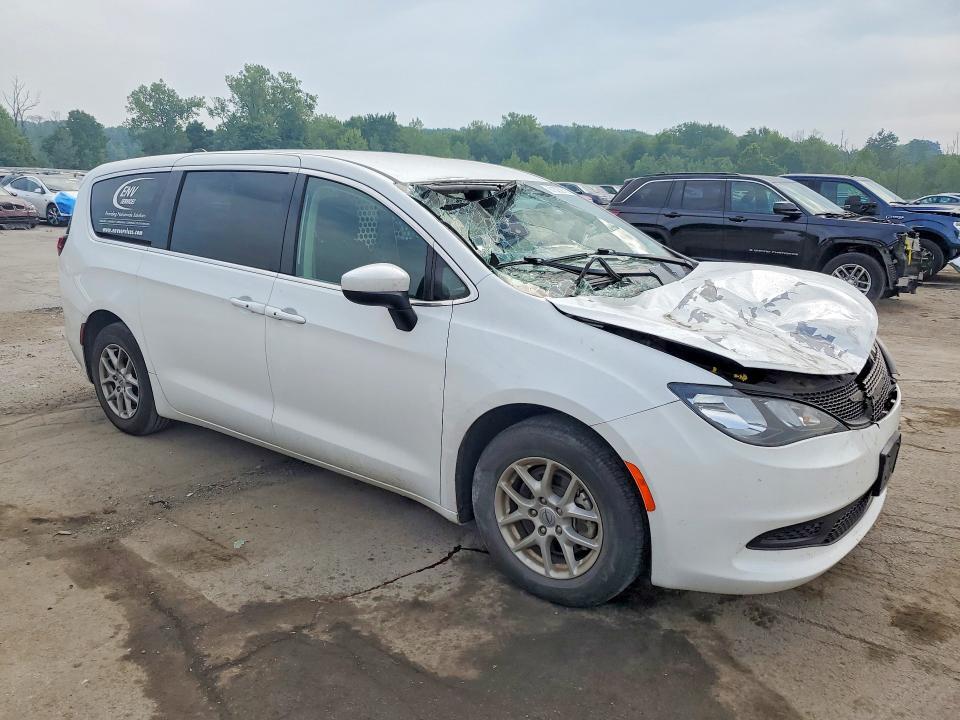 2022 CHRYSLER VOYAGER LX — Фото 4 из 13
