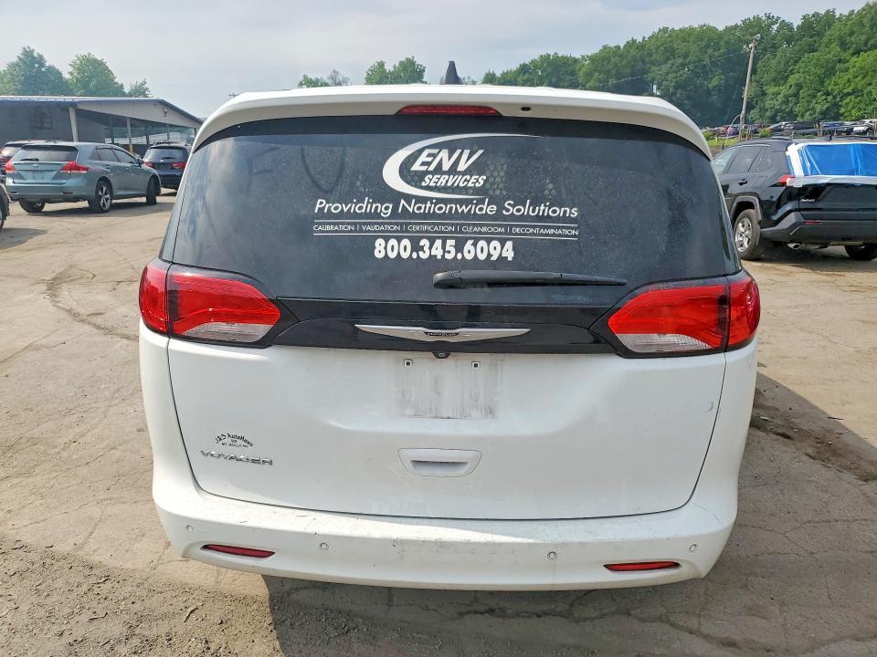 2022 CHRYSLER VOYAGER LX — Фото 6 из 13