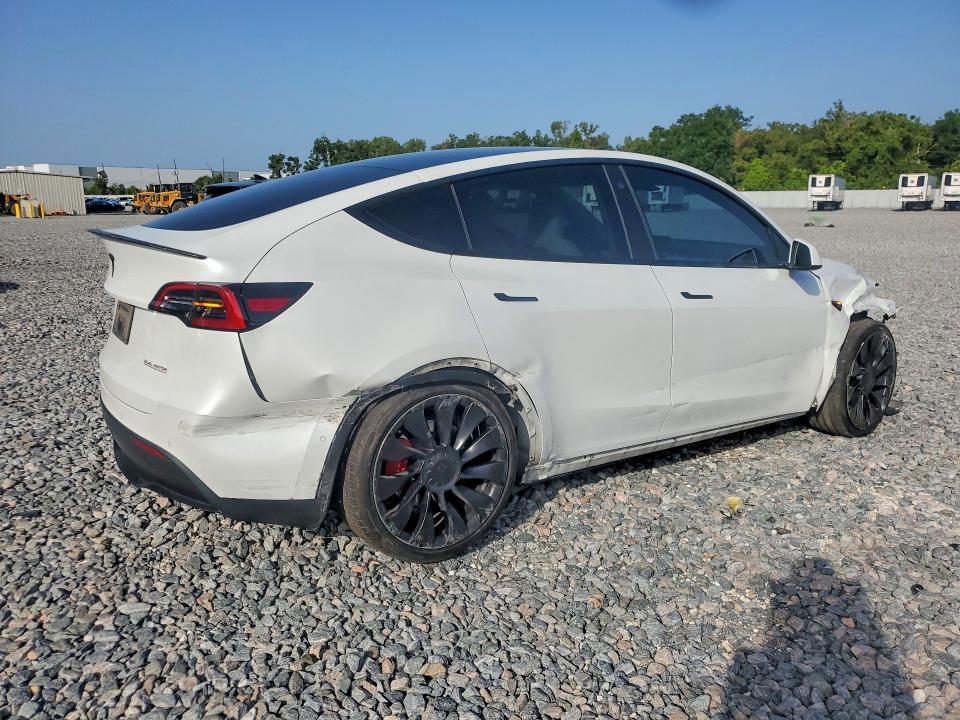 2022 TESLA MODEL Y — Фото 3 из 12