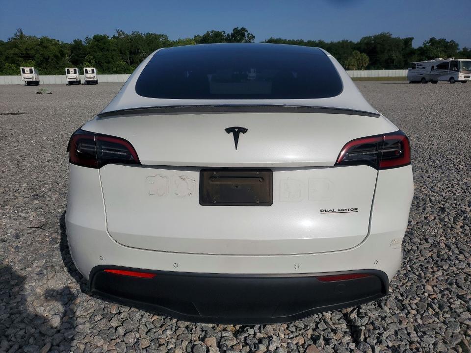 2022 TESLA MODEL Y — Фото 6 из 12