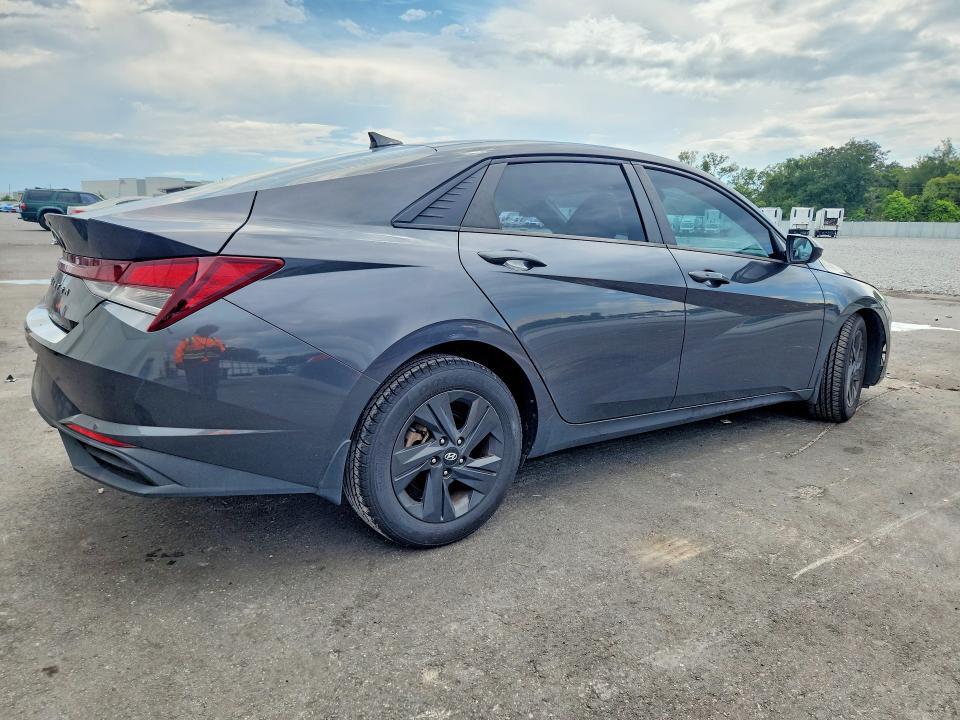 2022 HYUNDAI ELANTRA SEL — Фото 3 из 12