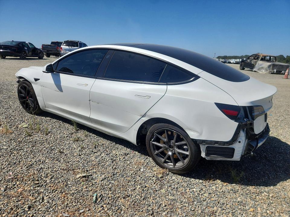 2022 TESLA MODEL 3 — Фото 2 из 13
