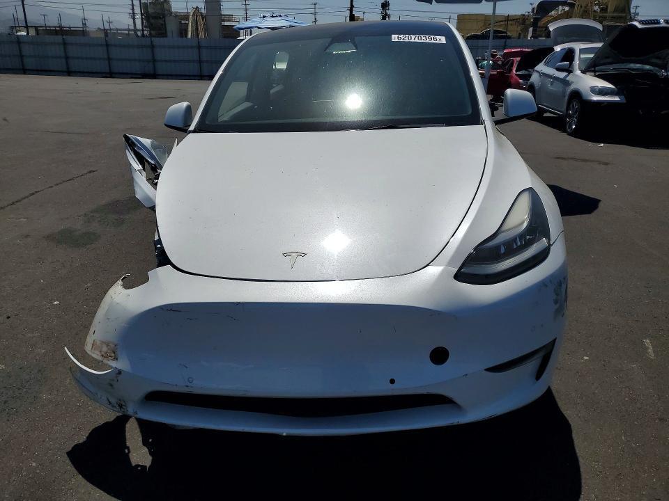 2022 TESLA MODEL Y — Фото 5 из 14