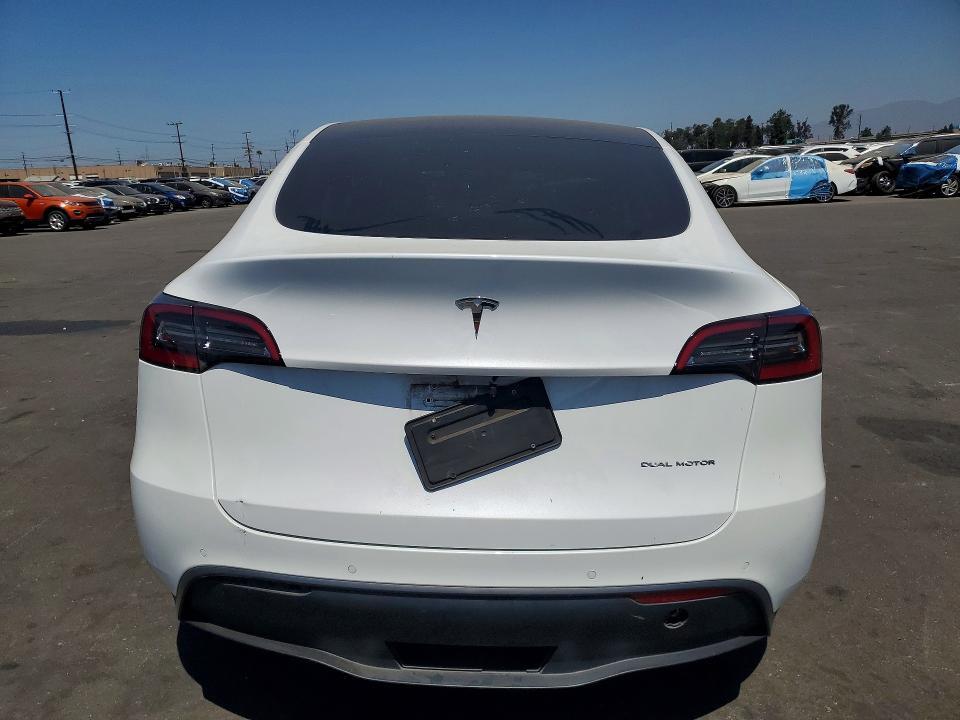 2022 TESLA MODEL Y — Фото 6 из 14