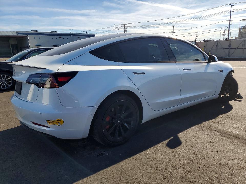 2022 TESLA MODEL 3 — Фото 3 из 12