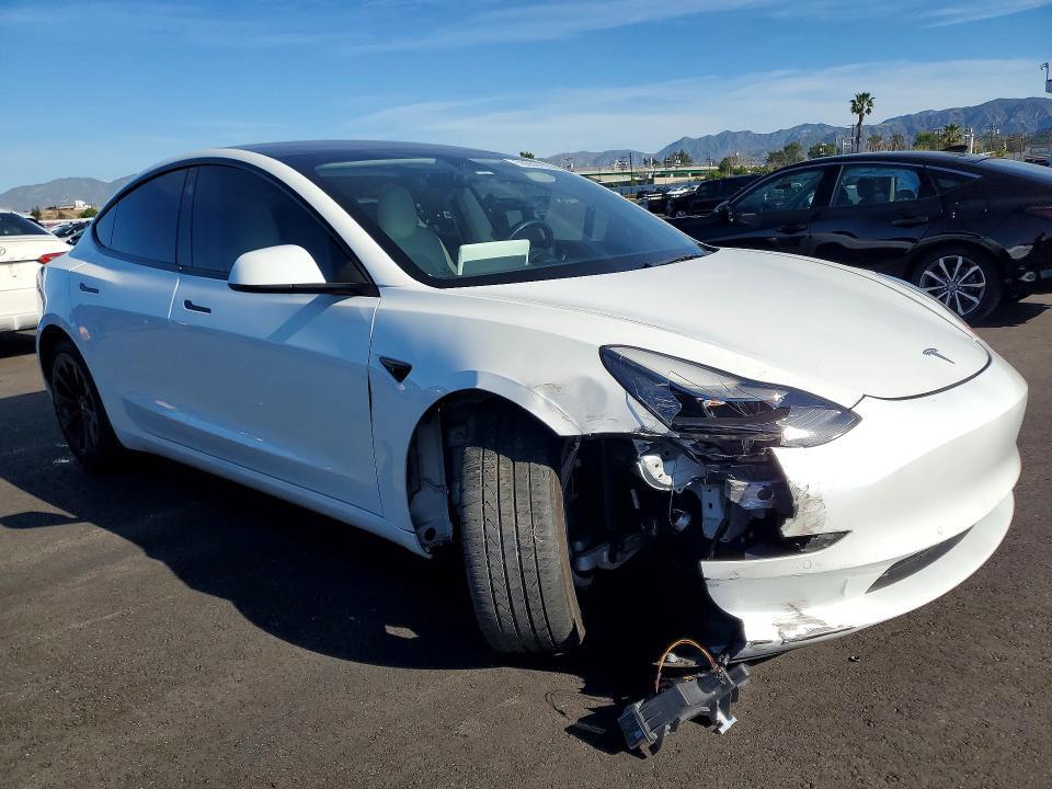 2022 TESLA MODEL 3 — Фото 4 из 12