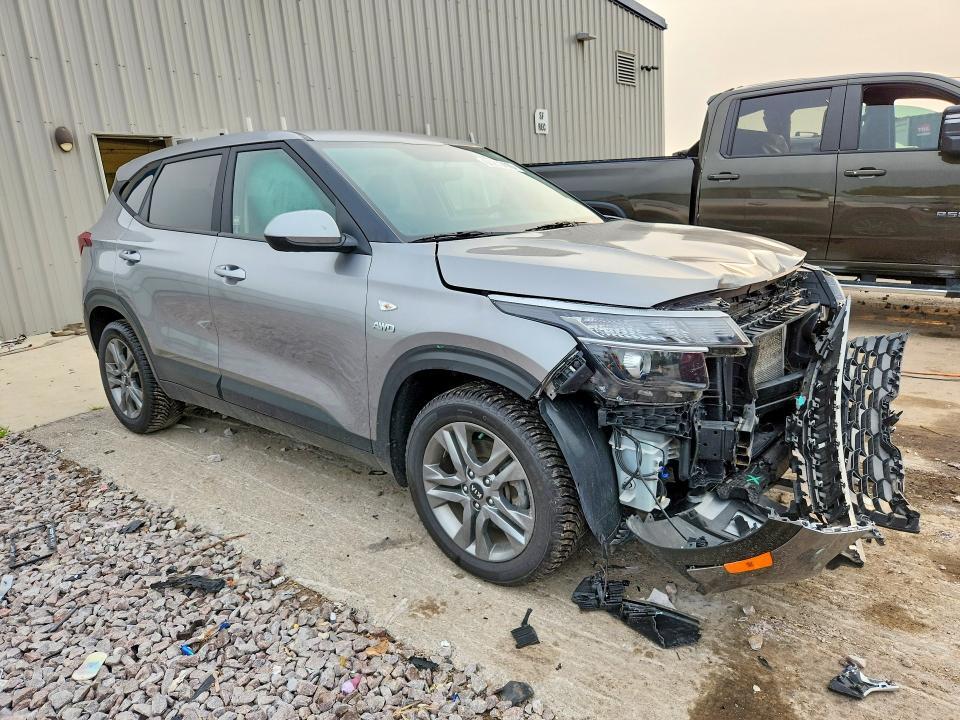 2021 KIA SELTOS LX — Фото 4 из 13