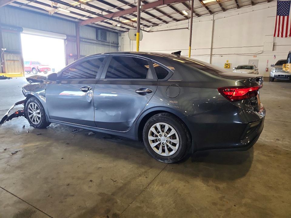 2021 KIA FORTE FE — Фото 2 из 12