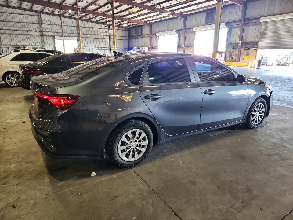 2021 KIA FORTE FE — Фото 3 из 12