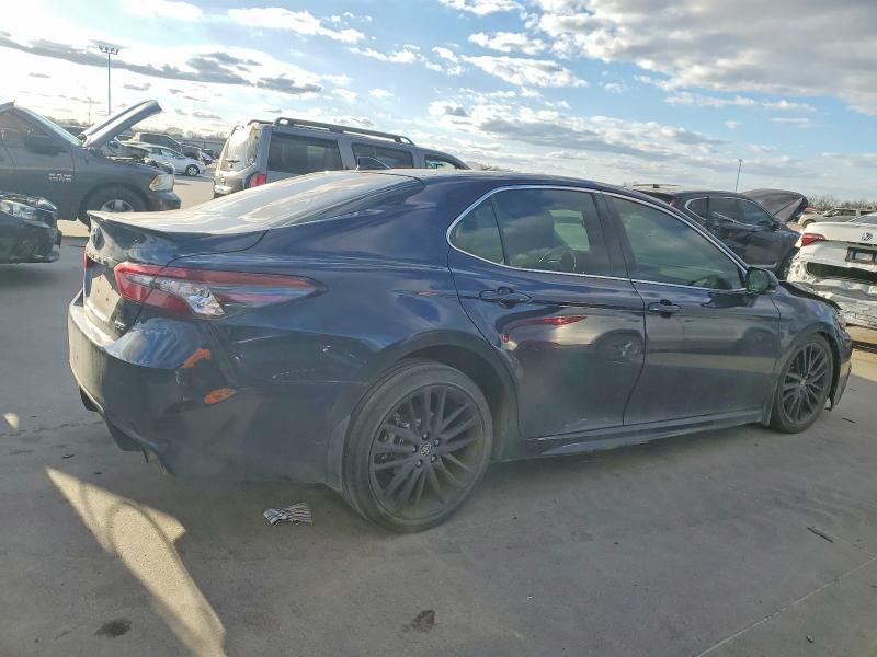 2021 TOYOTA CAMRY XSE — Фото 3 из 12