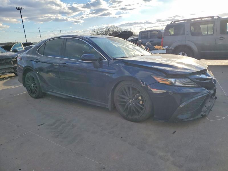 2021 TOYOTA CAMRY XSE — Фото 4 из 12