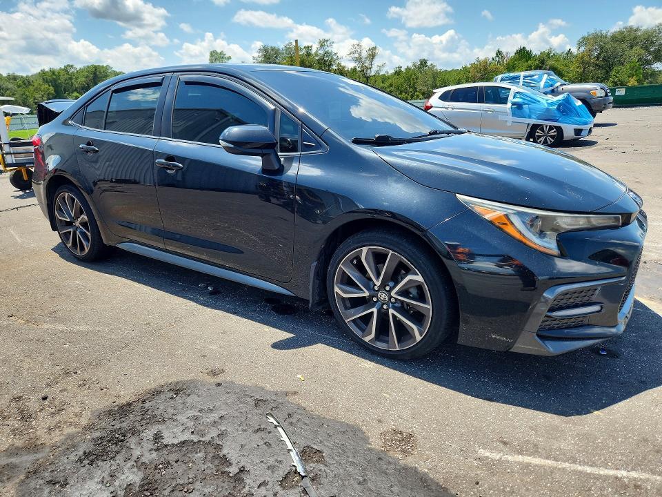 2020 TOYOTA COROLLA SE — Фото 4 из 12