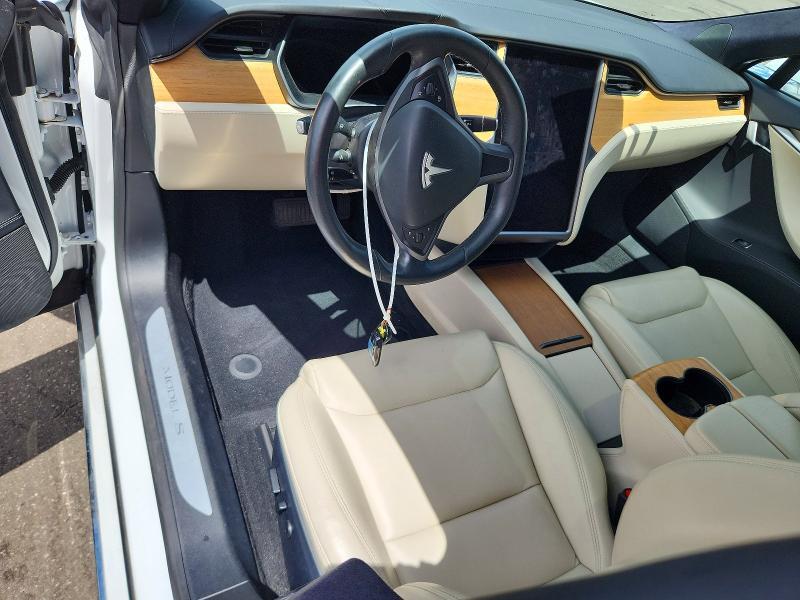 2020 TESLA MODEL S — Фото 8 из 12