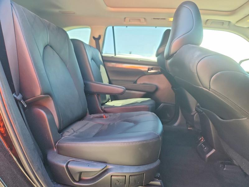2020 TOYOTA HIGHLANDER PLATINUM — Фото 11 из 14