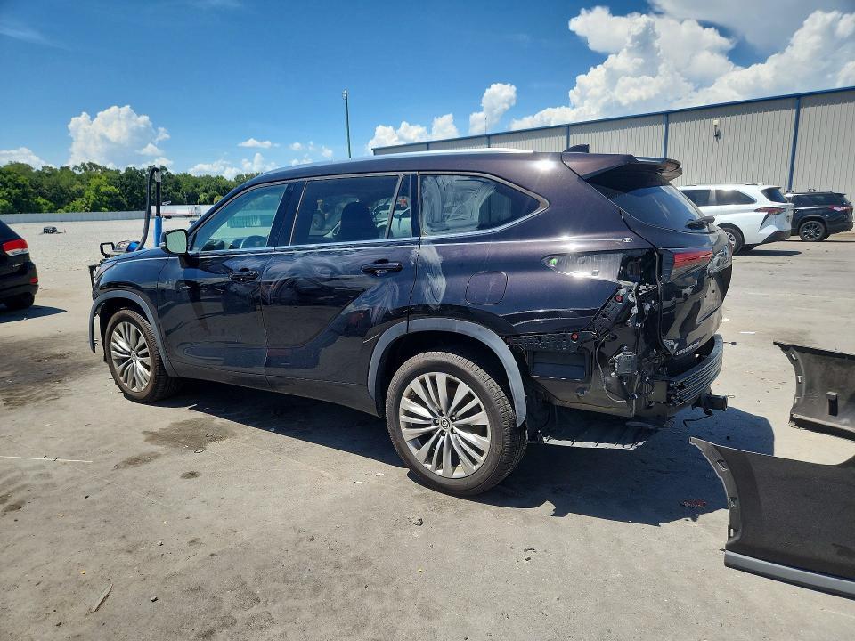 2020 TOYOTA HIGHLANDER PLATINUM — Фото 2 из 14