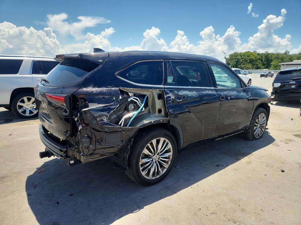 2020 TOYOTA HIGHLANDER PLATINUM — Фото 3 из 14