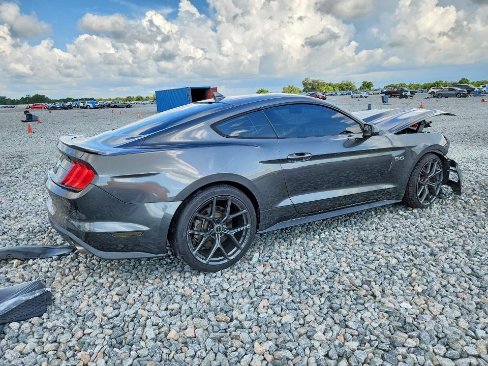 2020 FORD MUSTANG GT — Фото 3 из 13