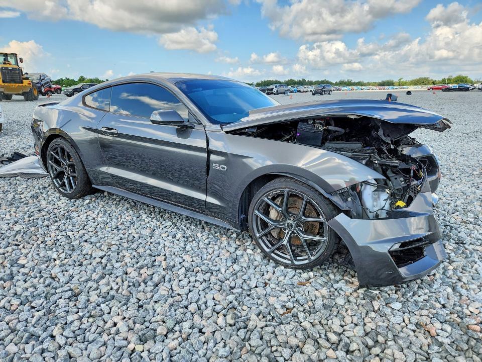 2020 FORD MUSTANG GT — Фото 4 из 13