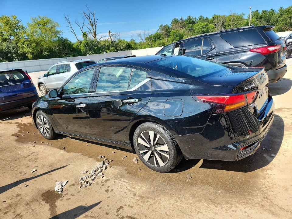 2019 NISSAN ALTIMA SL — Фото 2 из 12