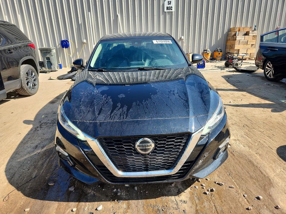 2019 NISSAN ALTIMA SL — Фото 5 из 12
