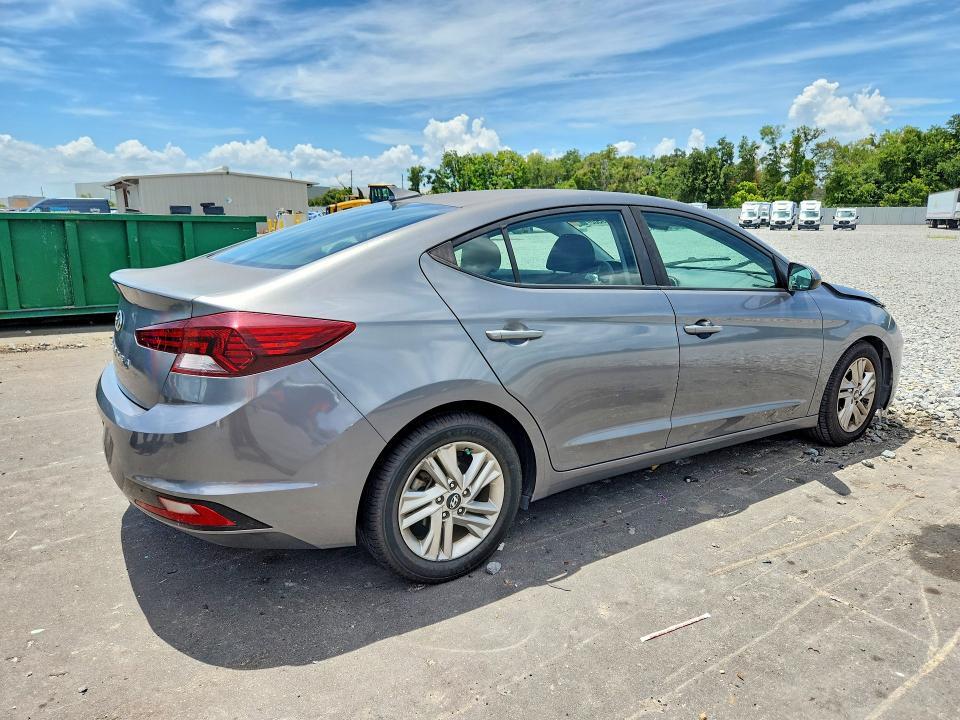 2019 HYUNDAI ELANTRA SEL — Фото 3 из 12