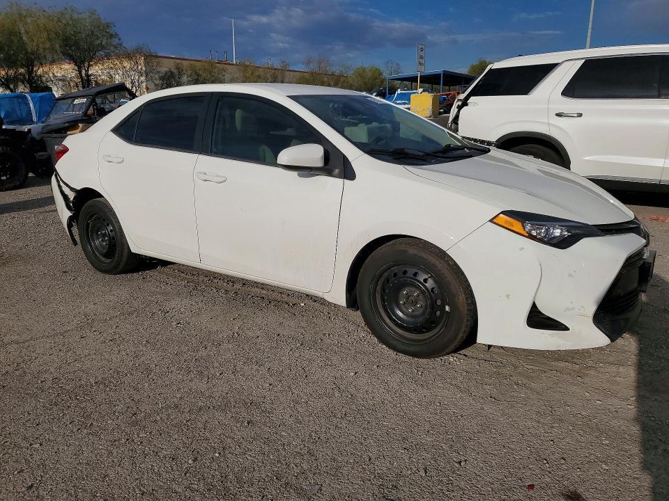 2019 TOYOTA COROLLA LE — Фото 4 из 12