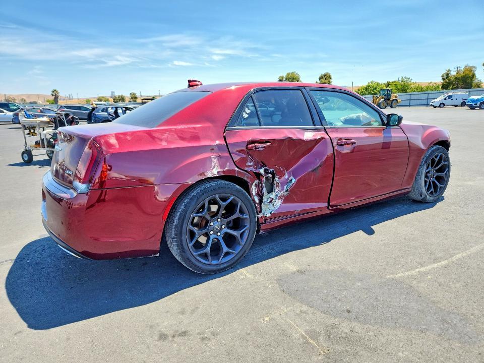 2019 CHRYSLER 300 TOURING — Фото 3 из 13
